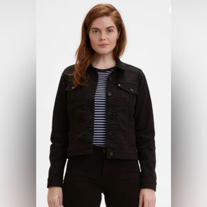 Black Levi’s Women’s Trucker Jacket w/Black Buttons